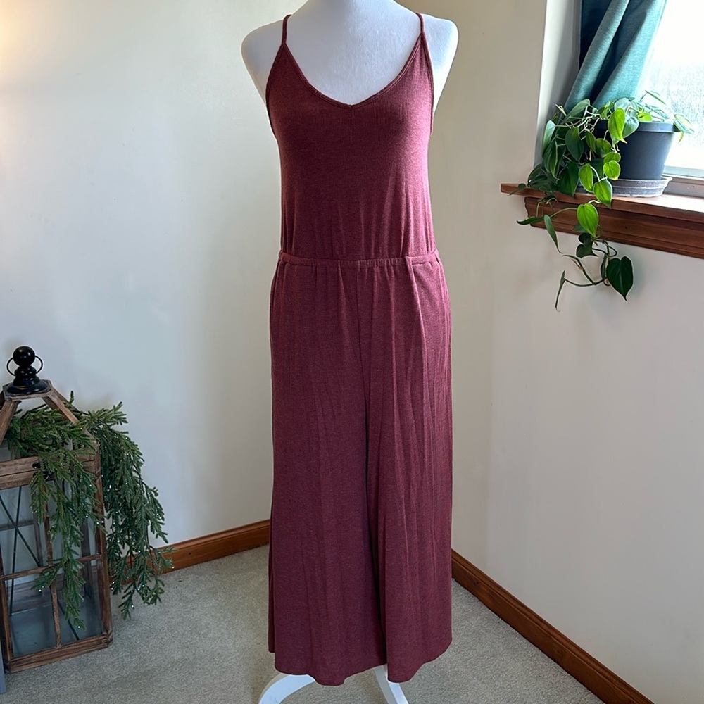 NWOT Large Olive & Oak Brick-colored Stretchy Sleeveless Romper with Pockets.